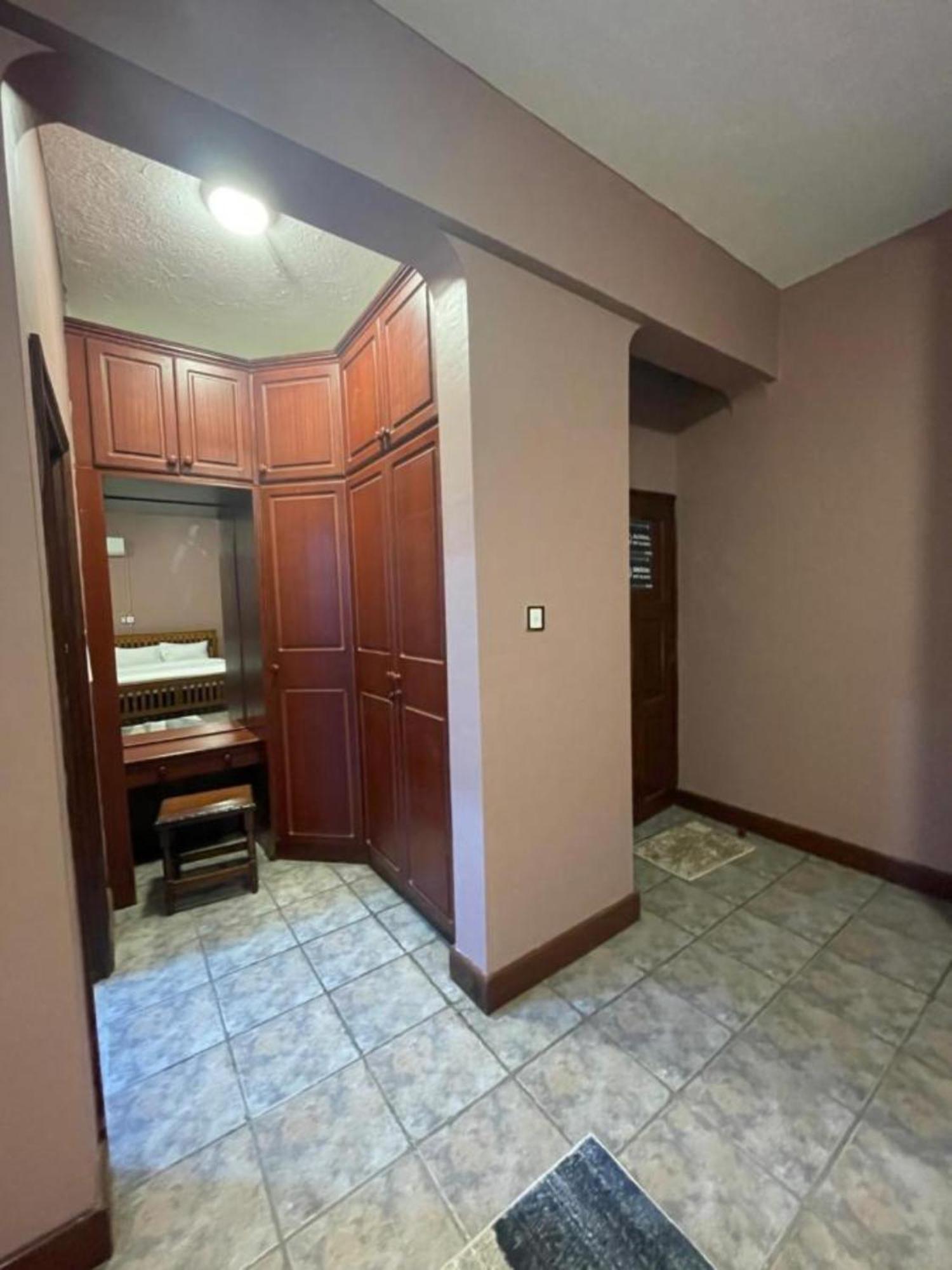 Olivia Guesthouse Мванза Екстер'єр фото